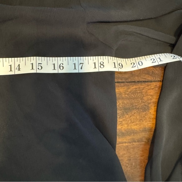 The Limited Women’s Sheer Black Tunic Blouse Long Sleeve Chain Detail Sz M - Picture 12 of 12